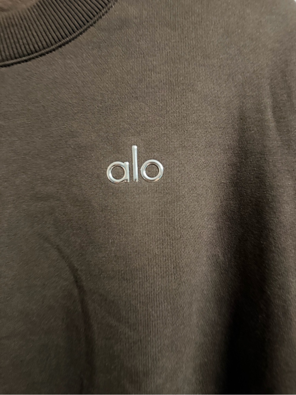 Alo Accolade Crewneck Sweatshirt in Espresso - Picture 3 of 5